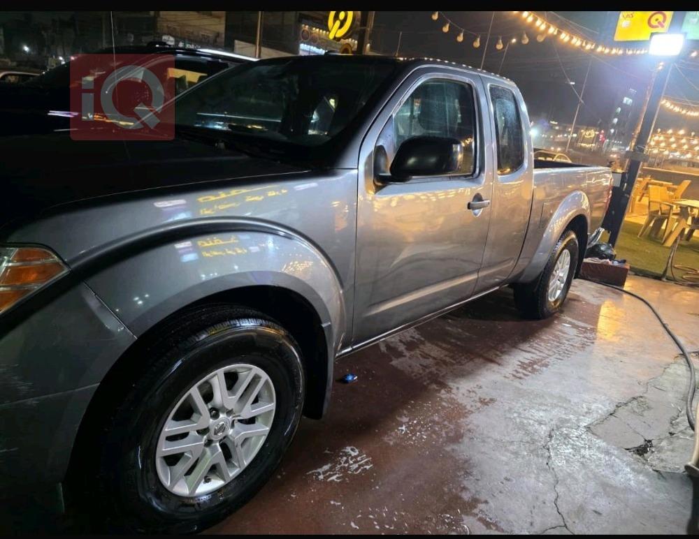 نیسان فرۆنتیر